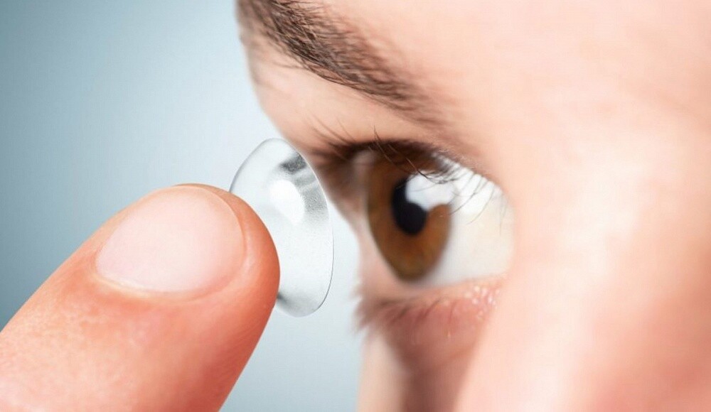 Как обращаться с контактными линзами?